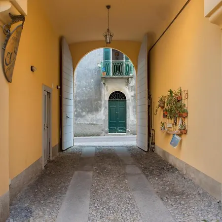 La Corte Di Lägenhetshotell Cernobbio